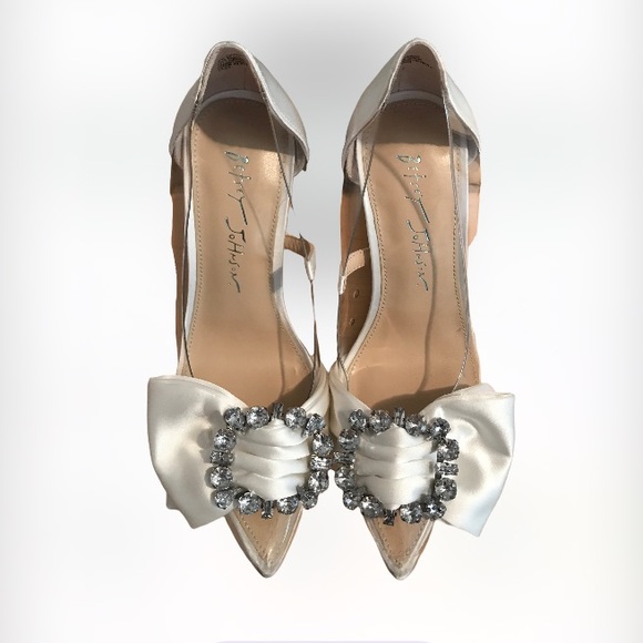 NWOT Blue By Betsey Johnson Moxie Cream Wedding Heels - Picture 2 of 7